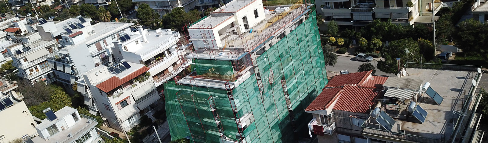 Σκαλωσιά στο έργο Γλυφάδα - Τοποθέτηση Σκαλωσιών σε Νεόδμητη Οικοδομή