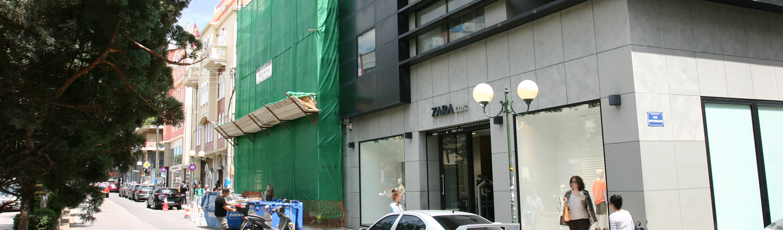Σκαλωσιά στο έργο Σκαλωσιές στα Bershka στη Νέα Ιωνία